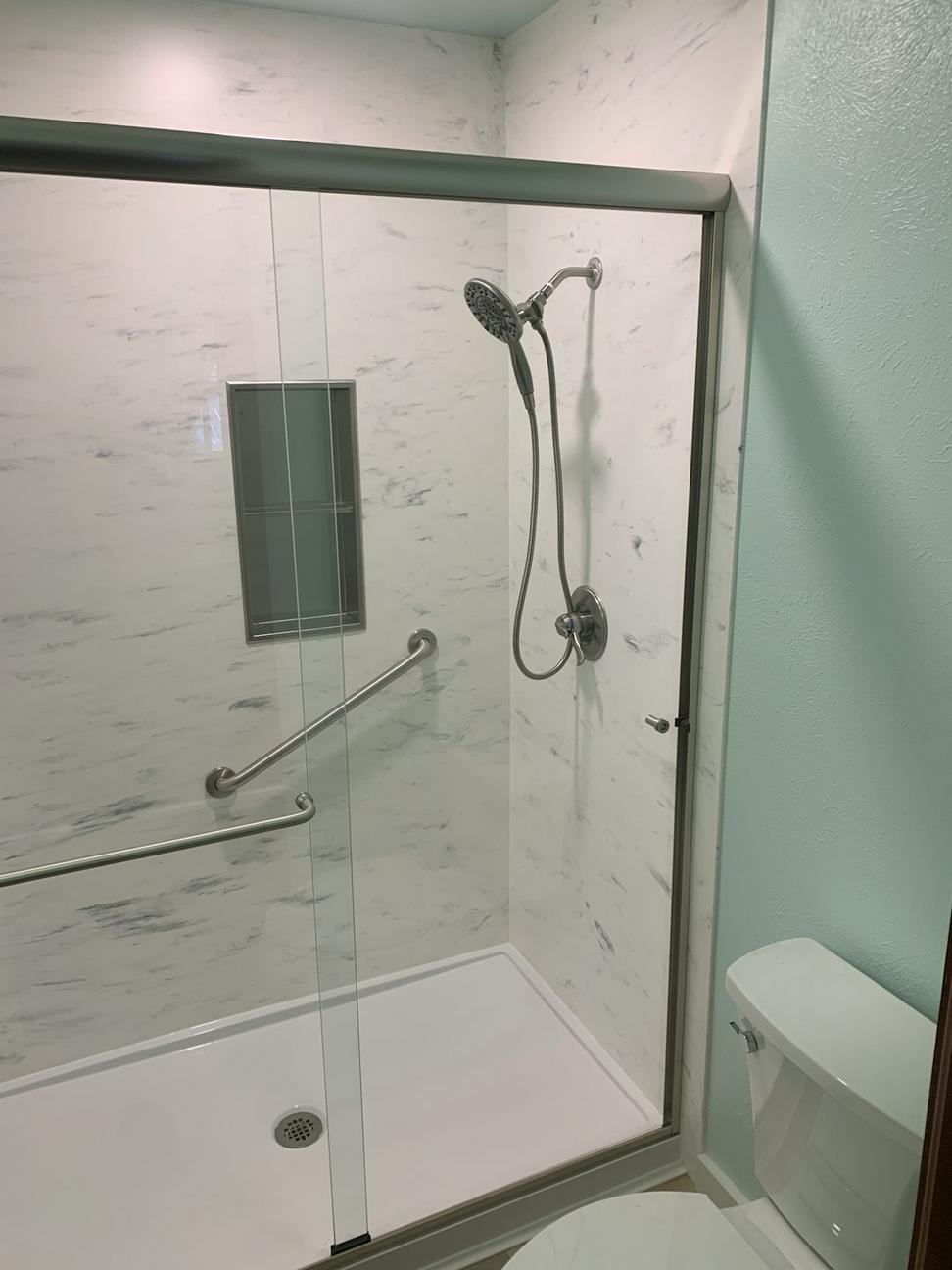 Deluxe Suite Bath